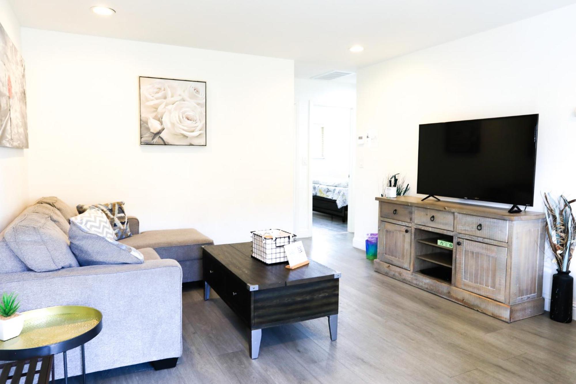 2Br Apt With Brand New Super Quite Ac, Washer, Dryer, Free Ev Station, Free Parking In Cupertino سانيفال، كاليفورنيا المظهر الخارجي الصورة