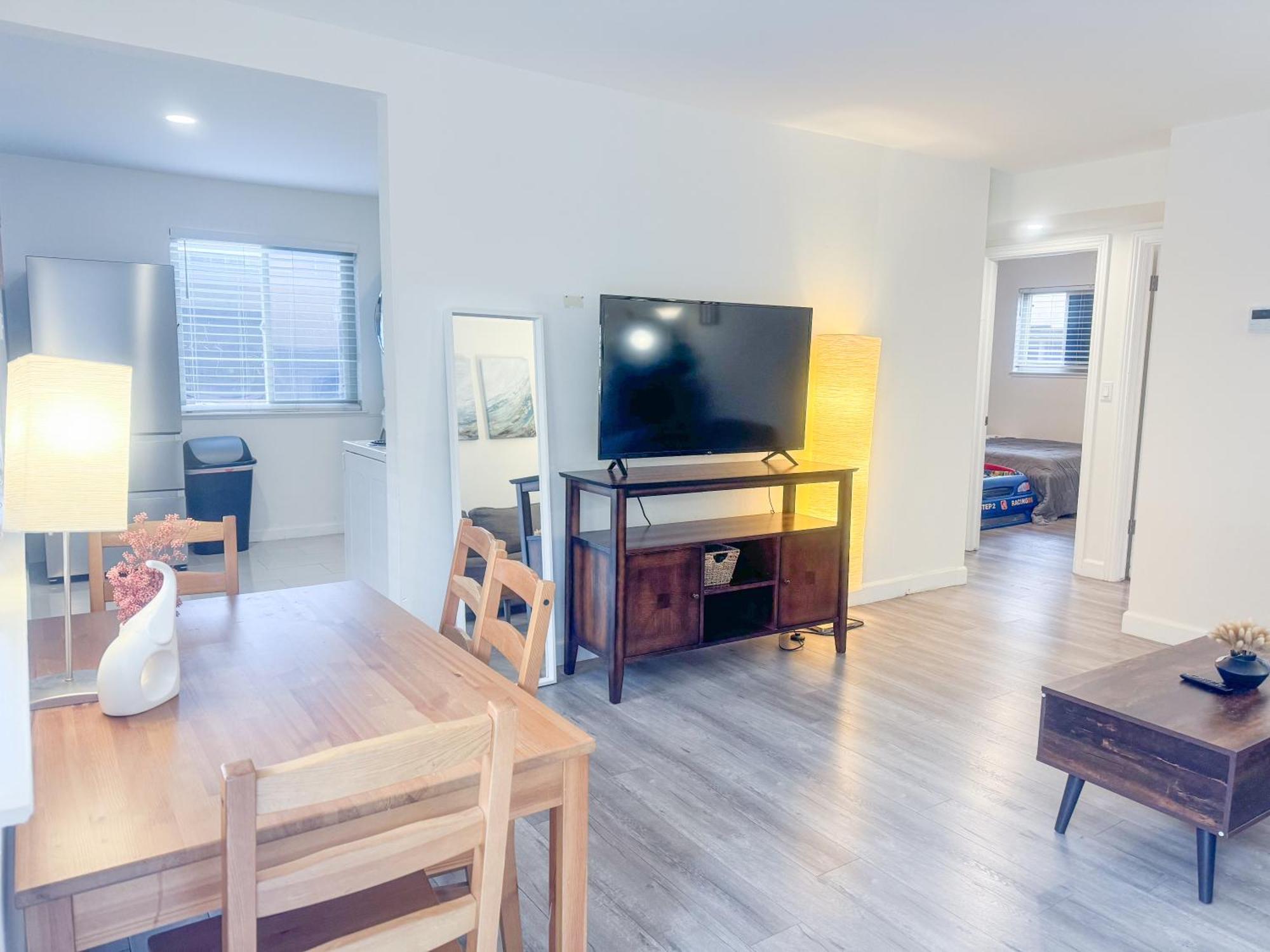 2Br Apt With Brand New Super Quite Ac, Washer, Dryer, Free Ev Station, Free Parking In Cupertino سانيفال، كاليفورنيا المظهر الخارجي الصورة